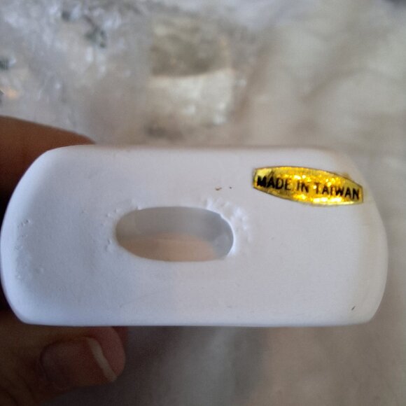 Vintage Holiday Ceramic Napkin Rings Set Of 8 Holly Berry Made In Taiwan - Picture 7 of 9